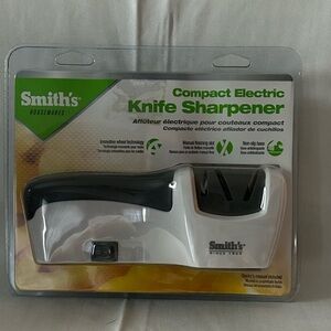 Smith's Housewares Compact Electric Knife Sharpener, Brand New